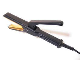 flat iron tricks black hair (c) carefair.com flat iron tricks black hair